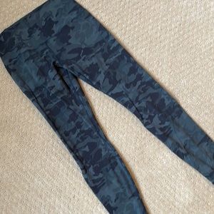 Camo Lululemon align leggings